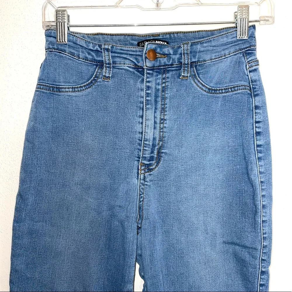Fashion Nova Light Wash Ultra High Rise Super Skinny Jeans 9 Juniors - Picture 3 of 14